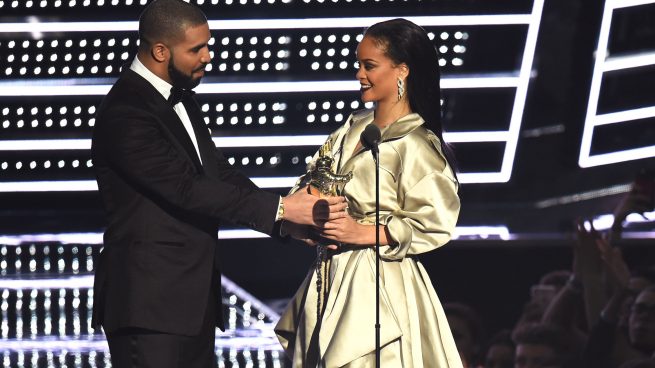 Drake le dedica unas palabras a Rihanna tras su ruptura