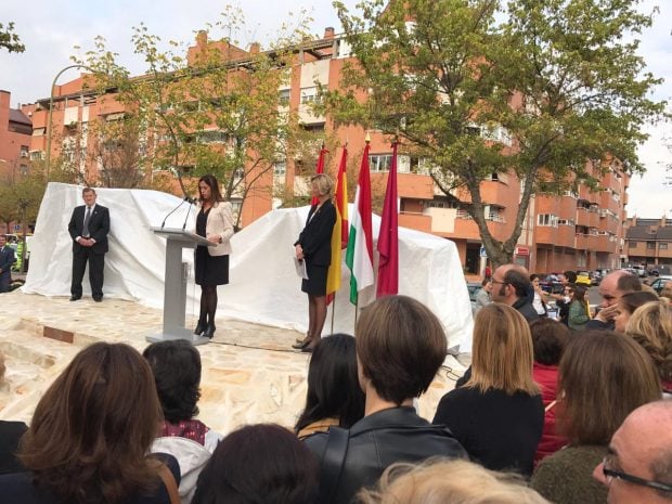 Acto con la presencia de la embajadora húngara. (Foto: TW)