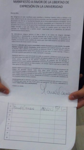 Carmena firma el manifiesto contra el boicot a González pero no reprende a sus ediles