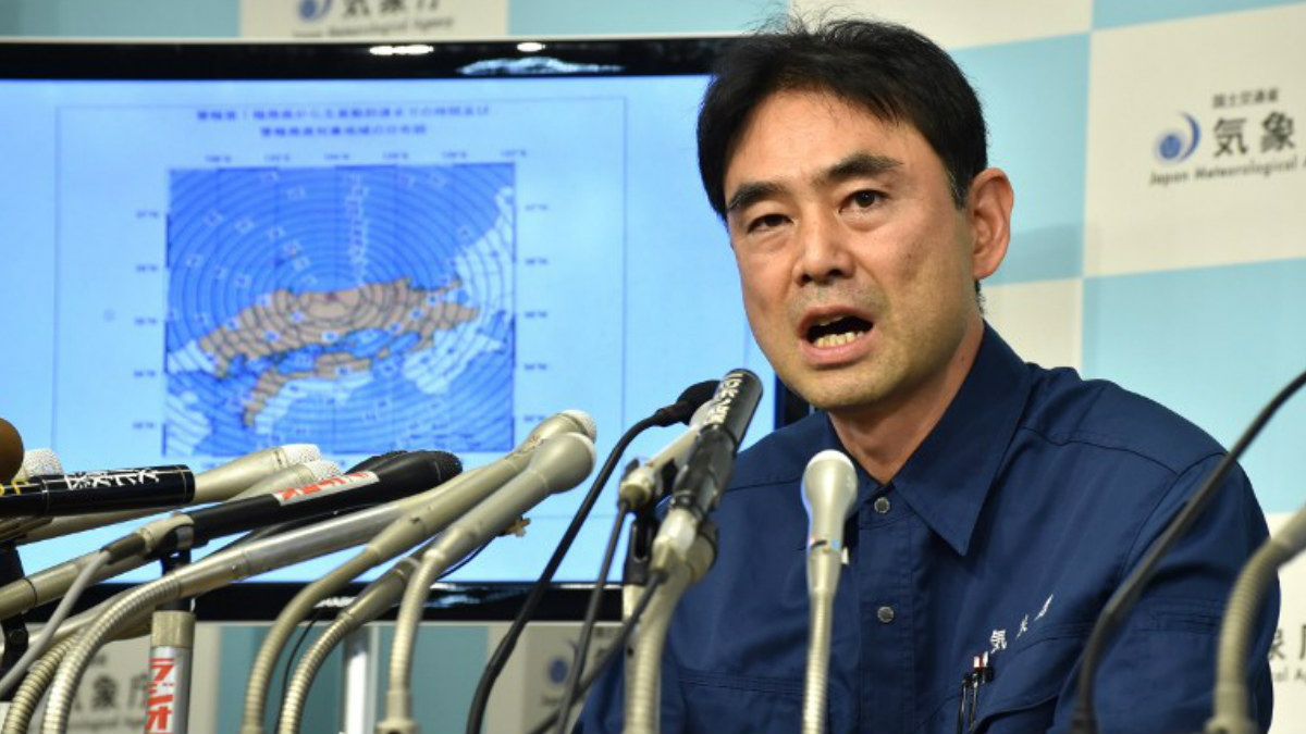 El oficial de la agencia metereológica de Japón, Gen Aoki, durante la rueda de prensa ofrecida en Tokyo. AFP