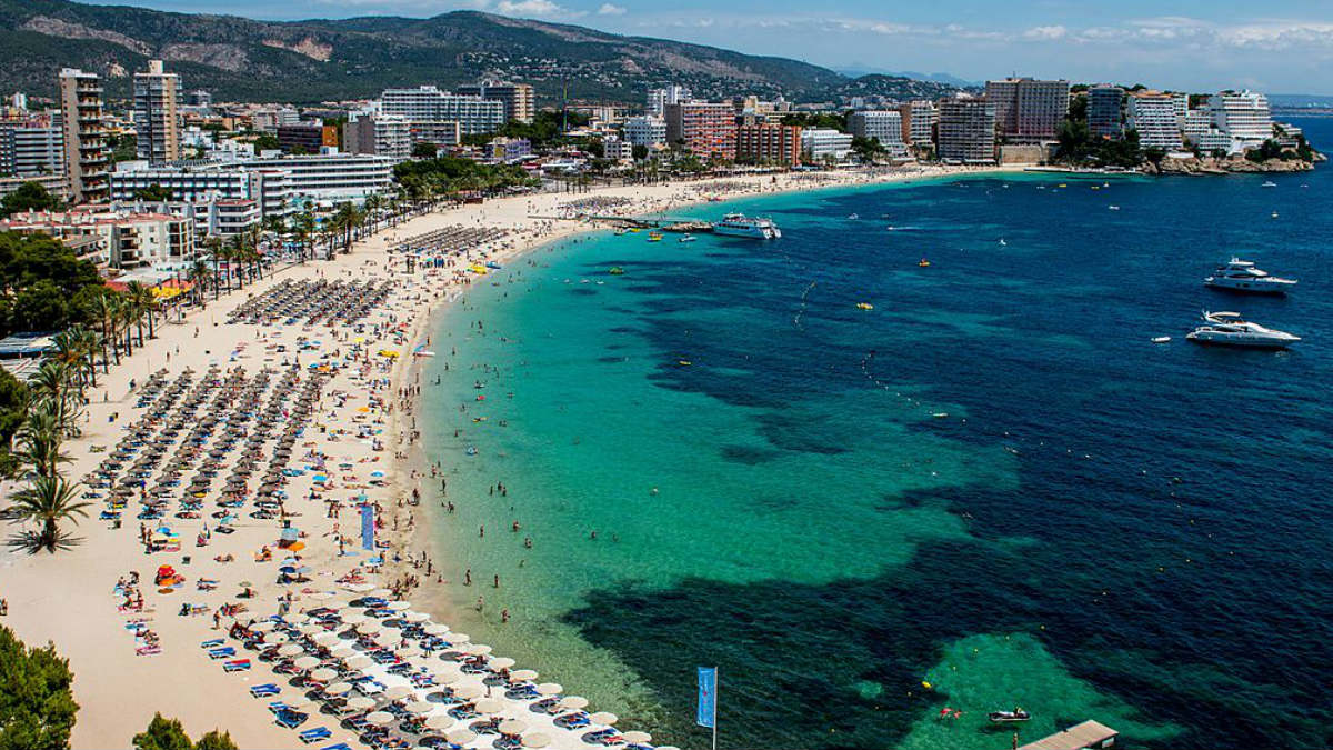 La costa de las Islas Baleares es un destino turístico muy popular . GETTYIMAGES