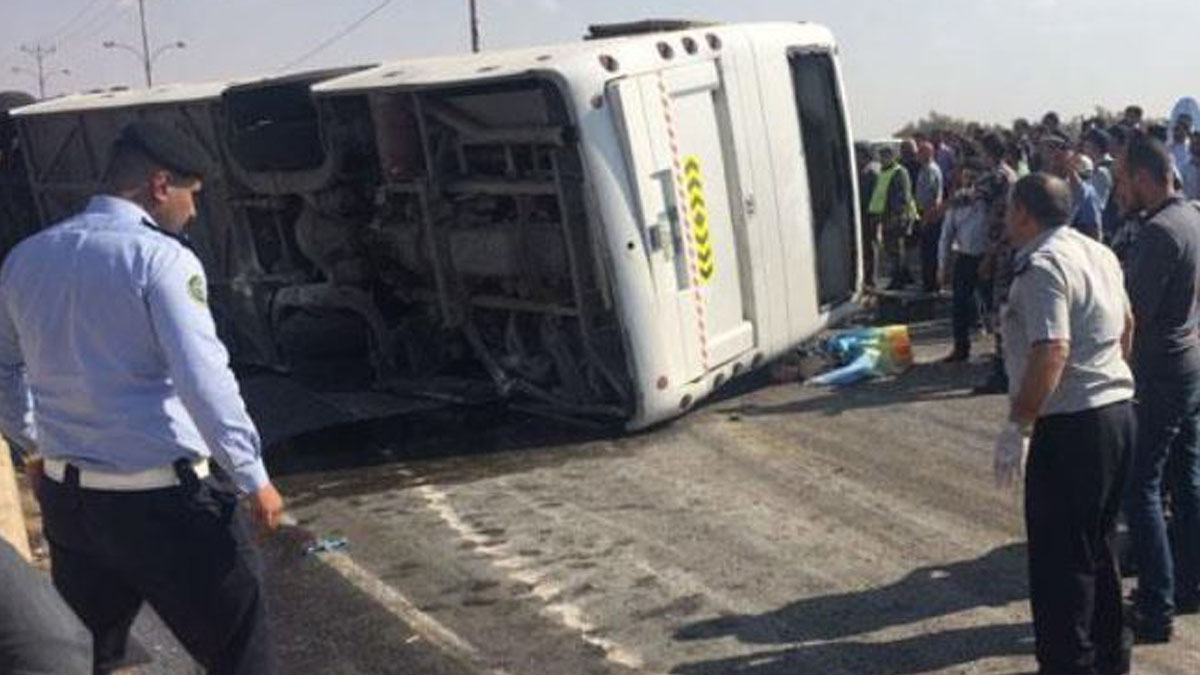 Autobús accidentado (Foto: The Jordan Times)