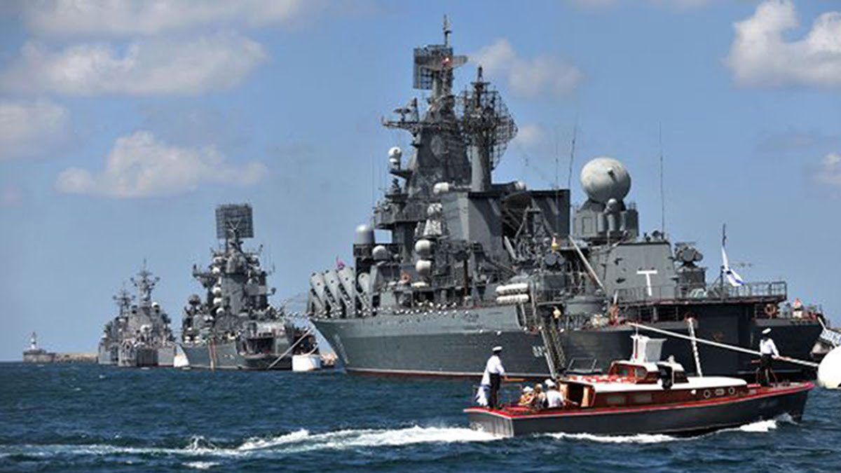 Barcos de guerra rusos