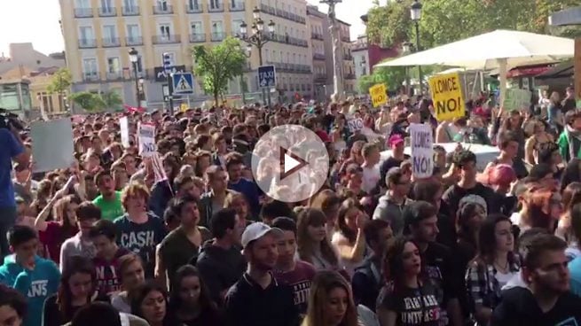 15.000 estudiantes marchan en Madrid contra la reválida pese a que el Gobierno las va a eliminar