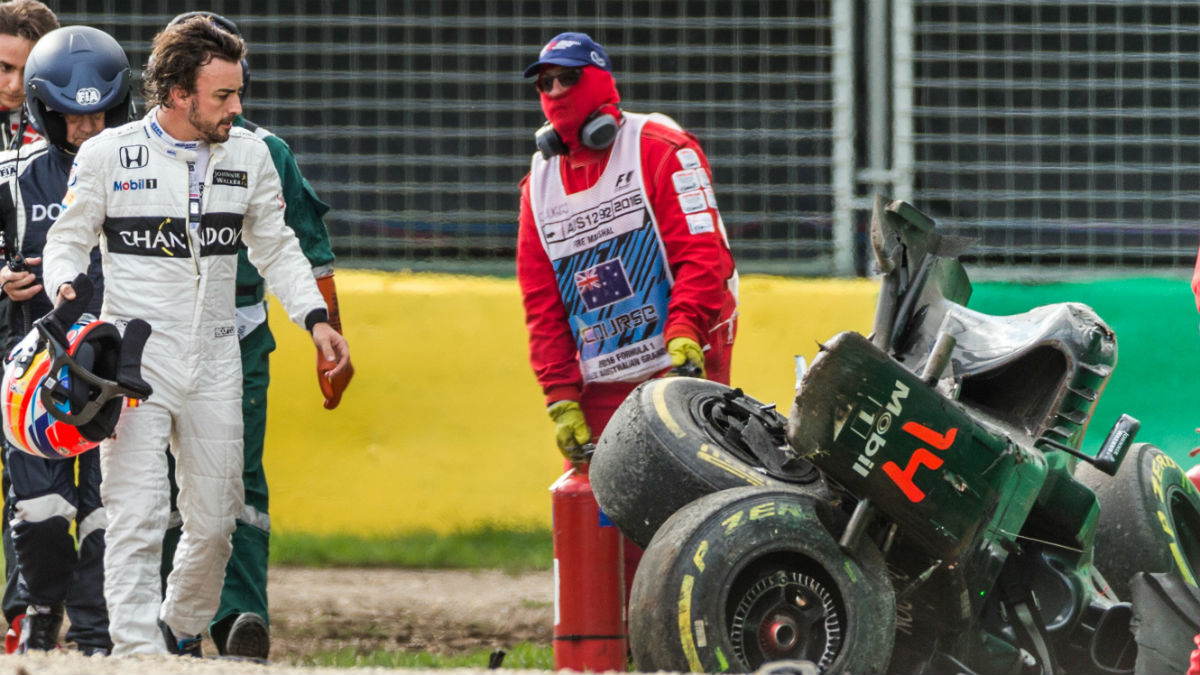 Bernie Ecclestone considera accidentes como el de Alonso en Australia como parte del espectáculo. (Getty)
