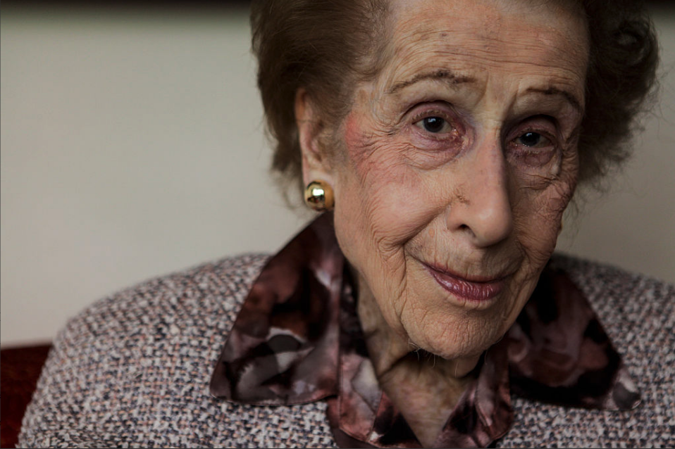 Irene Bergman, bróker más longeva de Wall Street en su casa de NY (Foto: Getty)