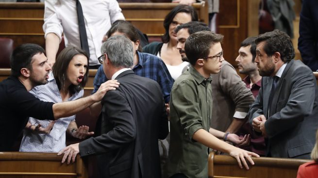 Podemos aplaude a rabiar al proetarra y Villegas les llama «amigos de los terroristas»