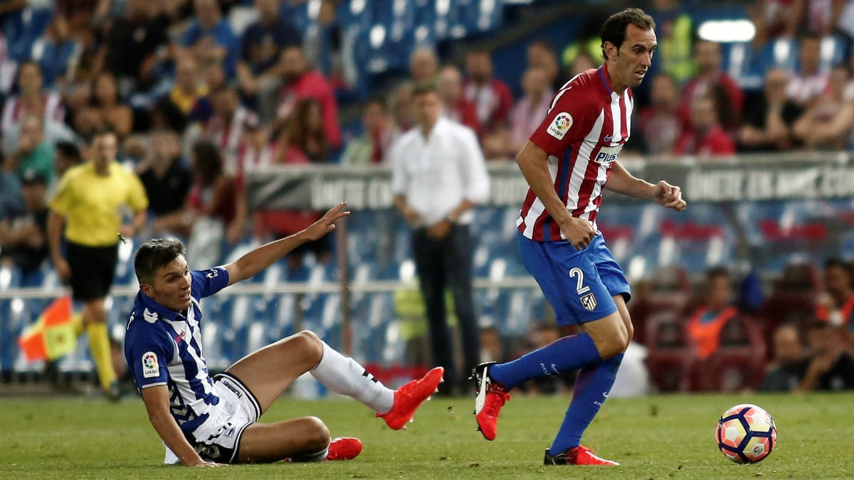 Diego Godín, durante el Atlético de Madrid vs Alavés