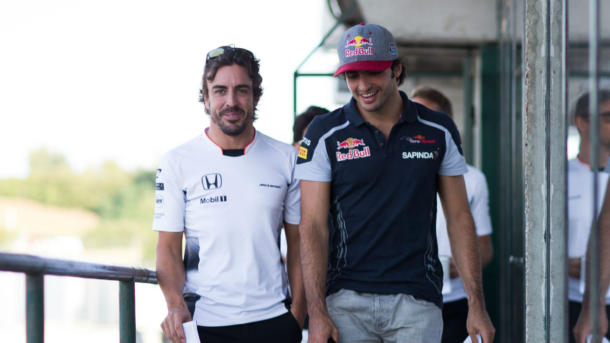Fernando Alonso y Carlos Sainz han tenido en México el que ha sido su primer gran roce en la Fórmula 1. (Getty)