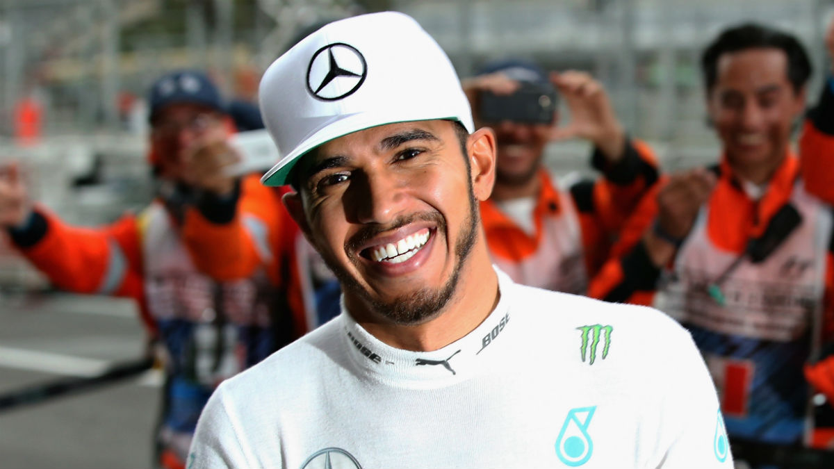 Lewis Hamilton asegura que no tuvo más opción que salirse de la pista en la primera curva del Gran Premio de México. (Getty)