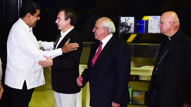 Maduro se reúne con Zapatero y con el enviado de EEUU en el Palacio de Miraflores