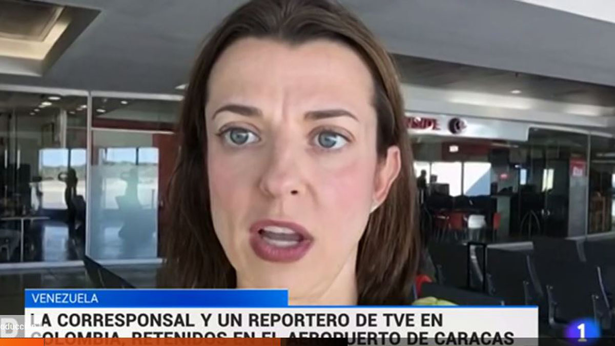 Nuria Ramos, periodista de RTVE retenida en el aeropuerto de Caracas.