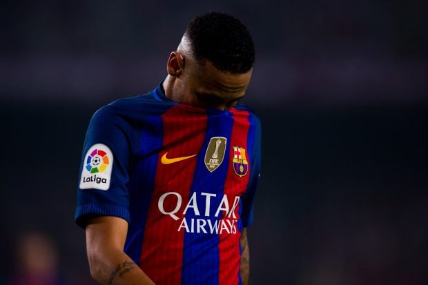 Neymar se lamenta por una oportunidad fallada. (Getty)