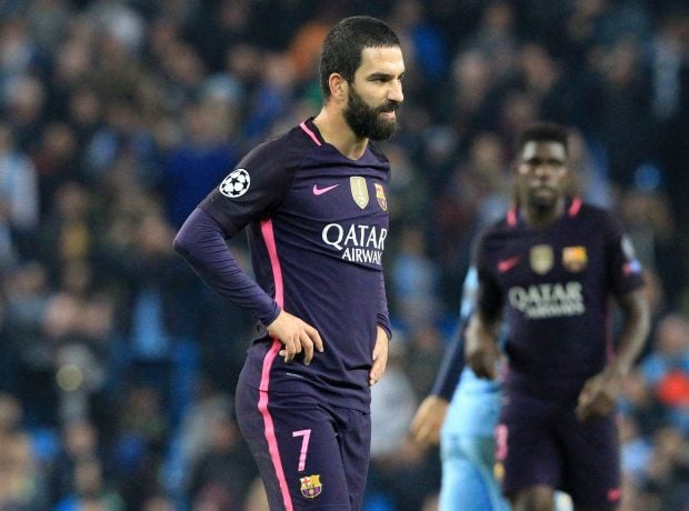 Arda Turan, durante el Manchester City vs FC Barcelona. (Getty)