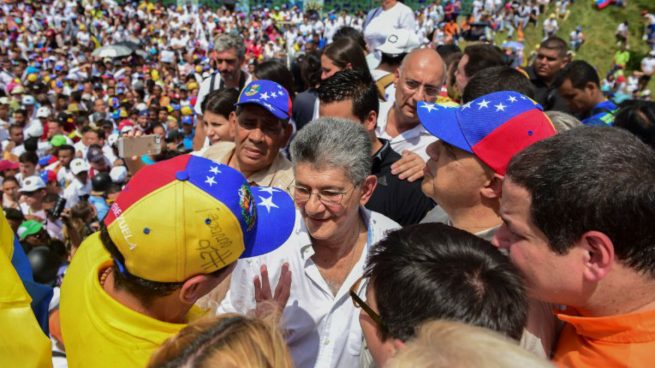 Los venezolanos rechazan la suspensión de la marcha opositora al Palacio de Miraflores