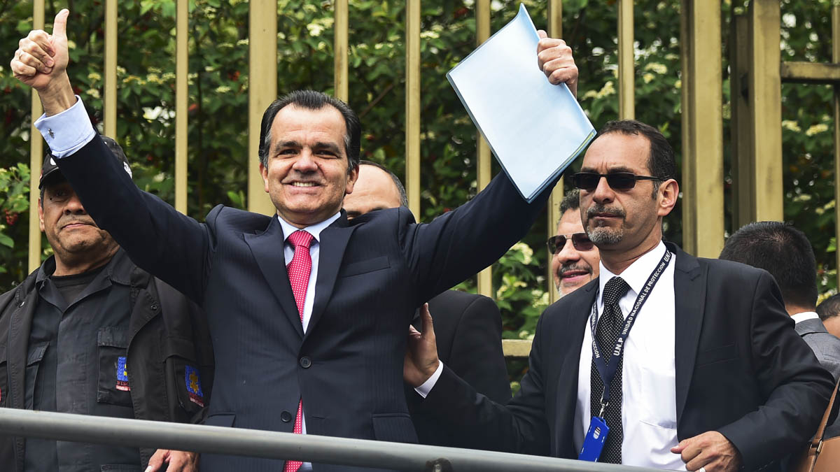 Óscar Iván Zuluaga valora positivamente los pasos dados en las negociaciones (Foto: AFP)