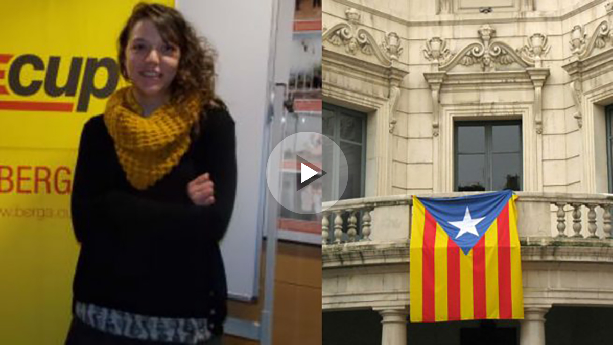Los Mossos detienen a una alcaldesa de la CUP que se negó a quitar la estelada del ayuntamiento