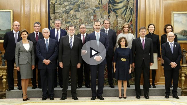 El nuevo gobierno de Rajoy jura cargo en Zarzuela ante el Rey