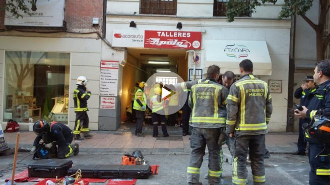 Fallece un trabajador al derrumbarse el forjado de un edificio en el centro de Madrid