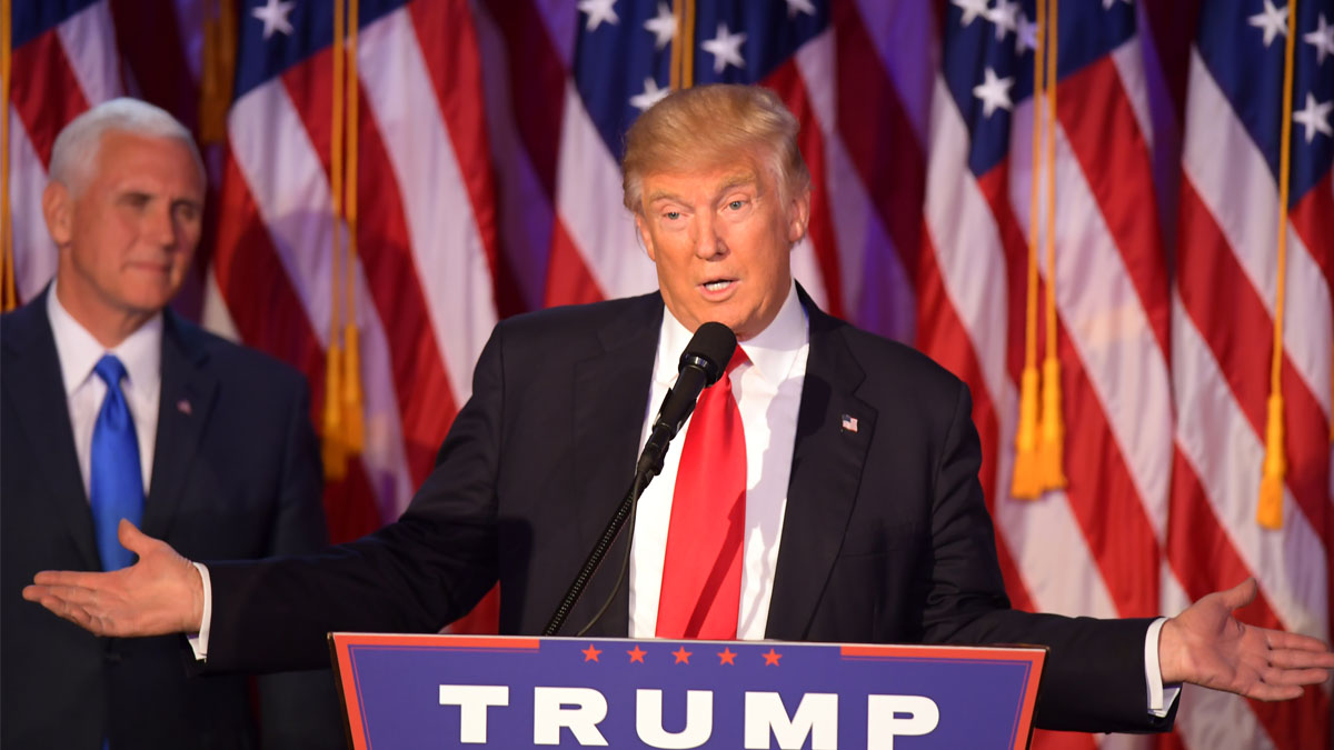 Donald Trump durante su primer discurso tras ganar las elecciones (Foto: AFP).