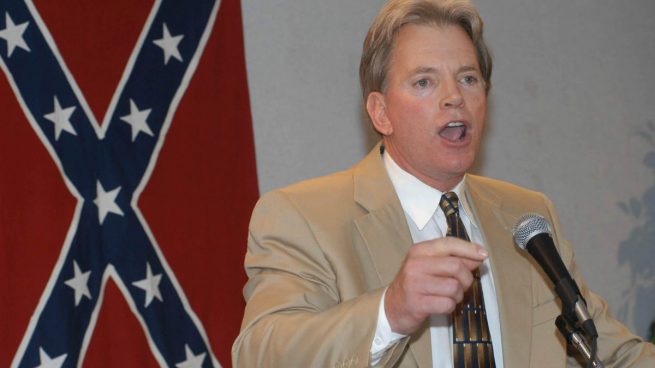 El ex líder del Ku Klux Klan, David Duke, tilda de «parásitos antiamericanos» a los que protestan contra Trump