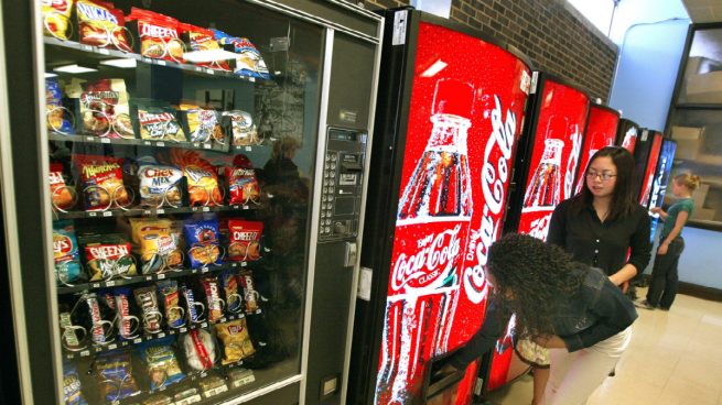 Las máquinas expendedoras auguran buenos tiempos: aumenta el consumo de bebidas y snacks un 5%