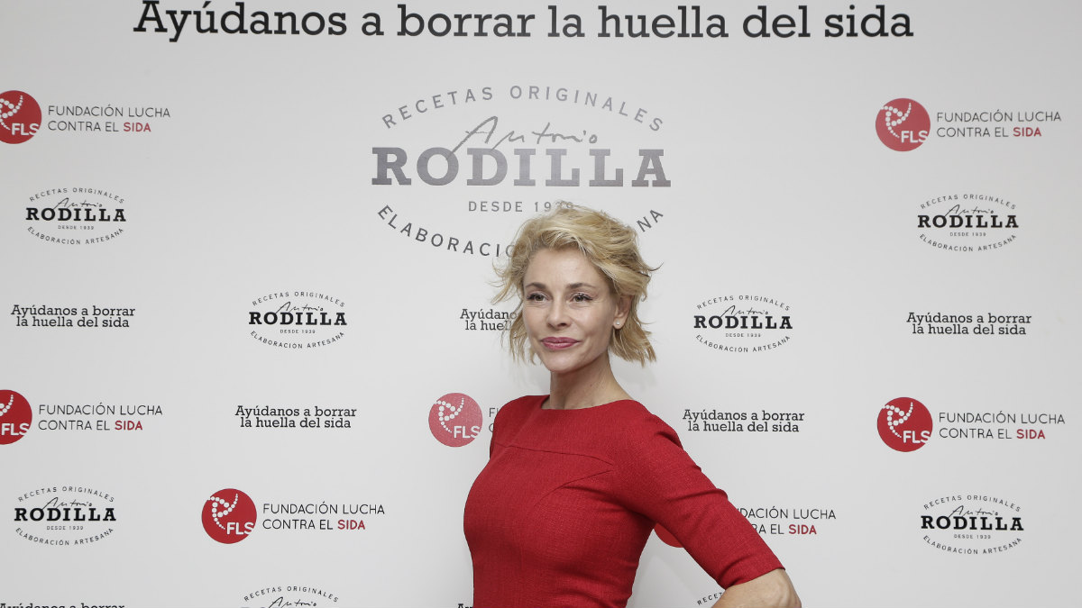 La actriz Belén Rueda durante el encuentro sobre el SIDA en la tienda Rodilla de la madrileña Puerta del Sol.