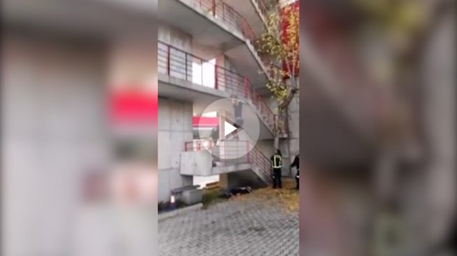 Un bombero sube 10 plantas en medio minuto… ¡y es español!