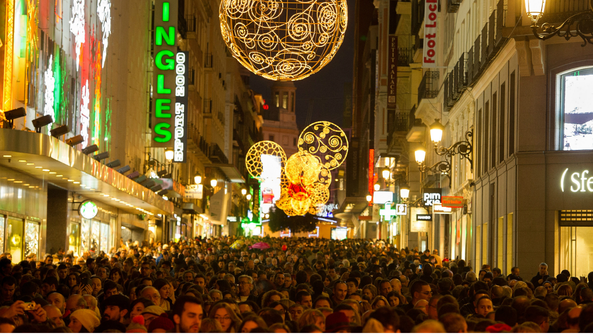 Calle de Preciados Madrid en Navidad (Foto: Getty).