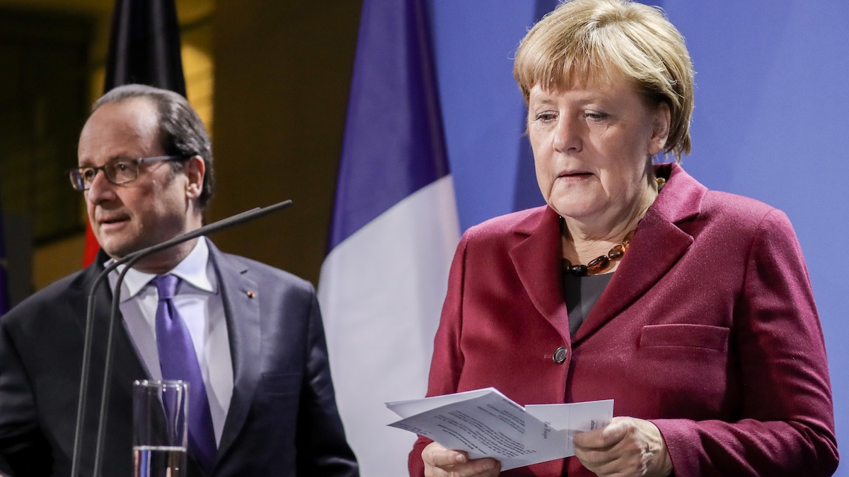 Francois Hollande y Angela Merkel. (Foto: EFE)