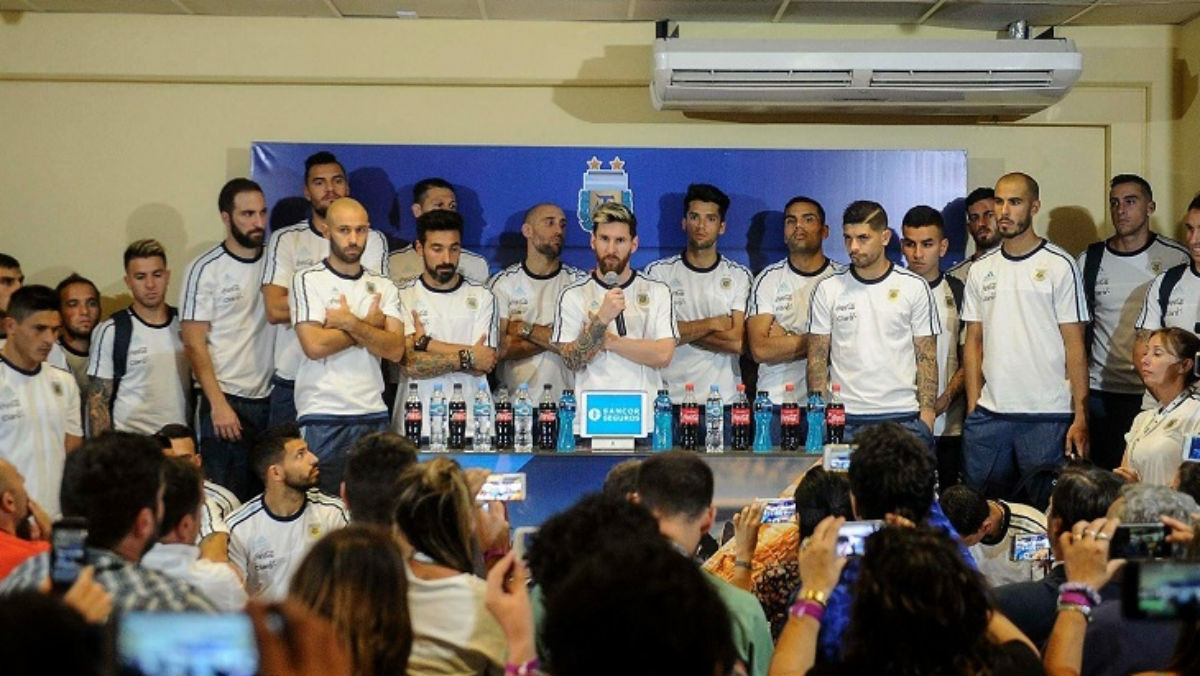 Messi anunció que no hablarán más con la prensa.