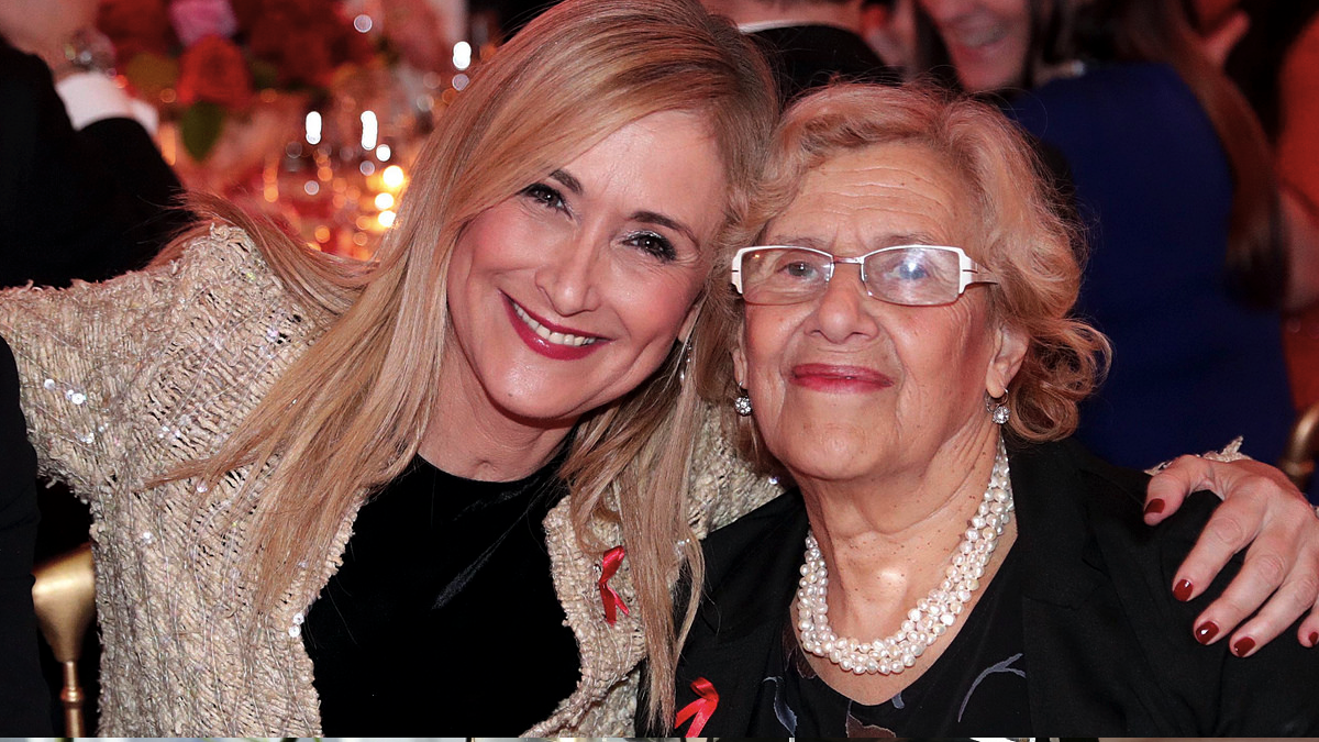 Cristina Cifuentes y Manuela Carmena en la gala del SIDA. (Foto: Comunidad)