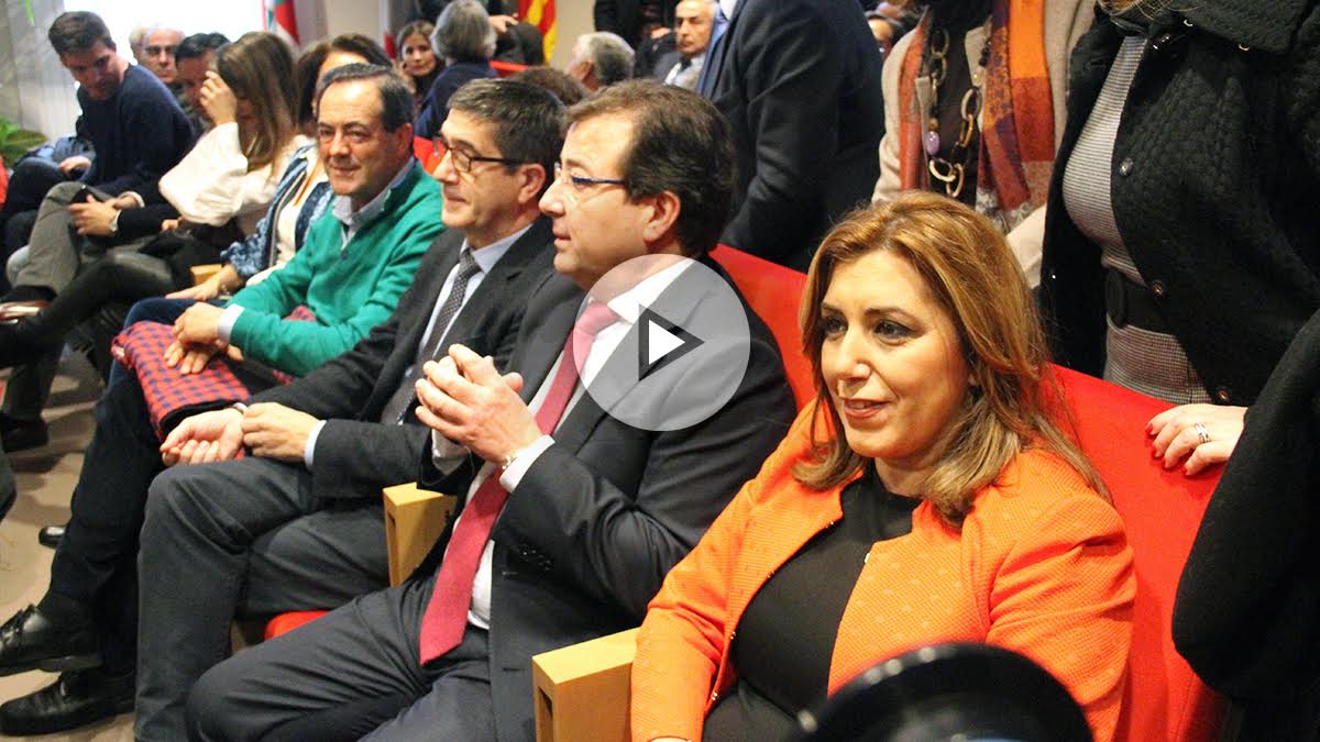 Susana Díaz junto a Guillermo Fernández-Vara. (Foto: Enrique Falcón)