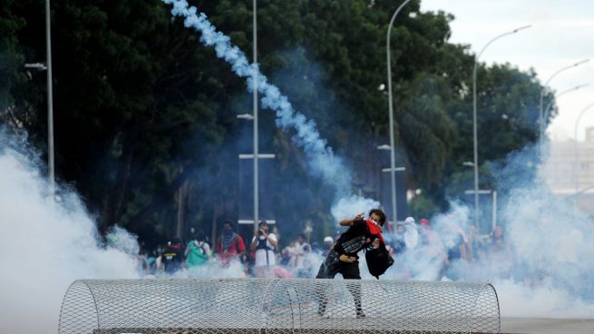 Batalla campal en Brasilia entre la policía y los manifestantes contra los recortes