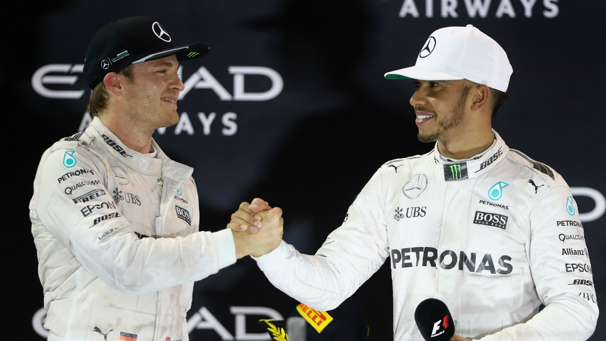Hamilton y Rosberg, en el podio de Abu Dhabi. (Getty)