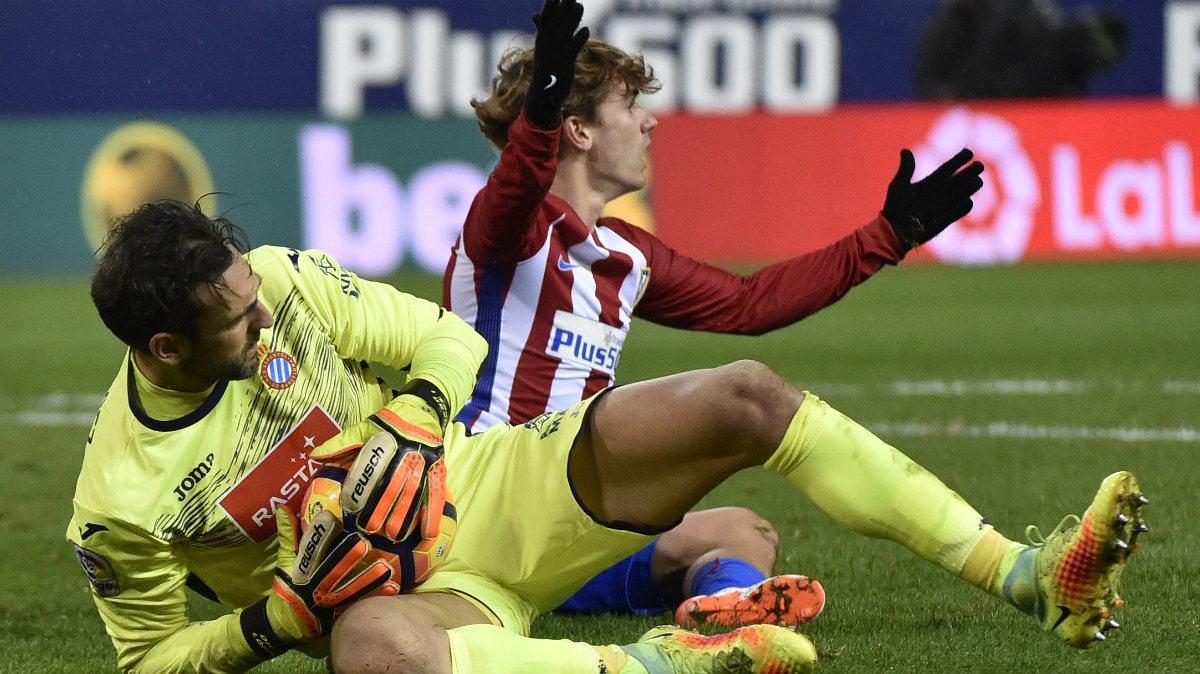 Diego López frenó en seco al Atlético. (AFP)