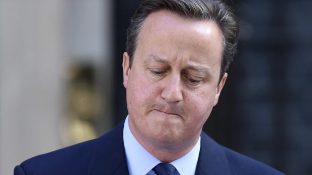 24 de junio. Los ciudadanos votan 'Brexit' y David Cameron anuncia que abandona Downing Street. (Foto: AFP)