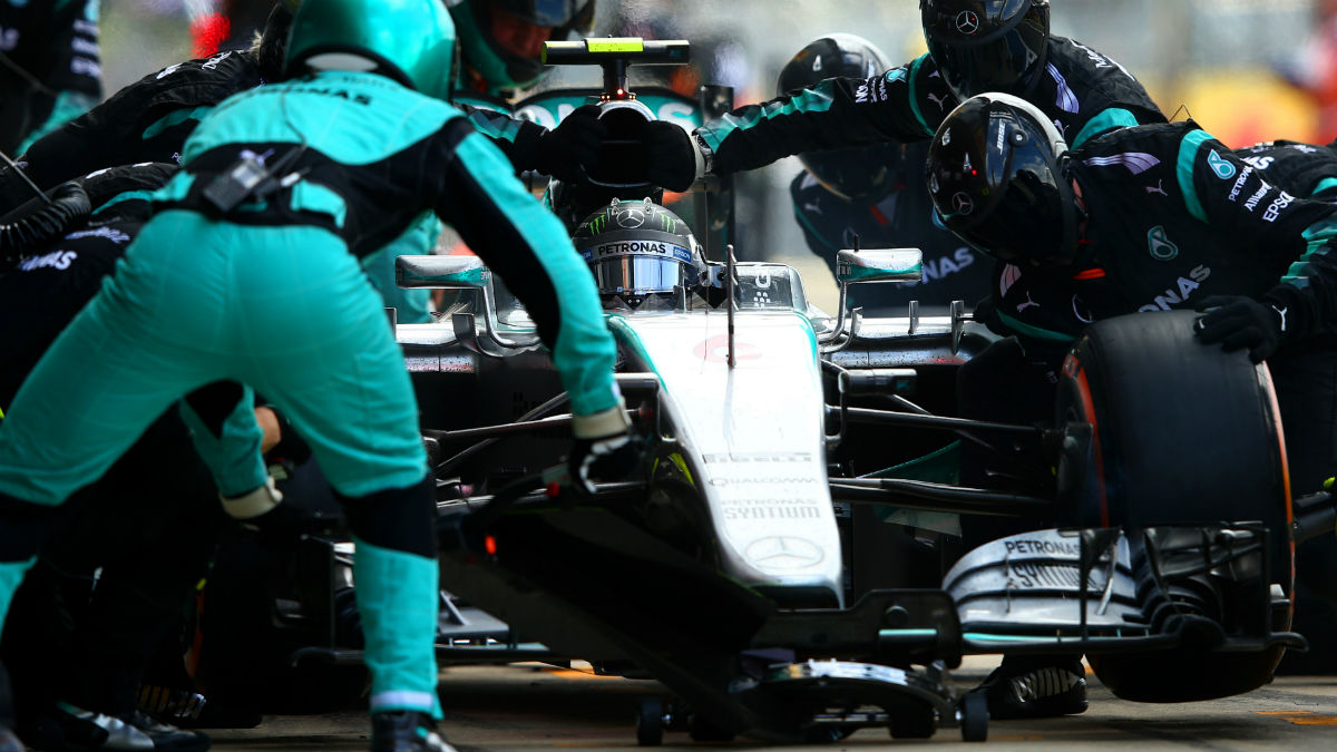 Los equipos de Fórmula 1 han tardado de media 2,15 segundos en cambiar las ruedas a los monoplazas esta temporada. (Getty)