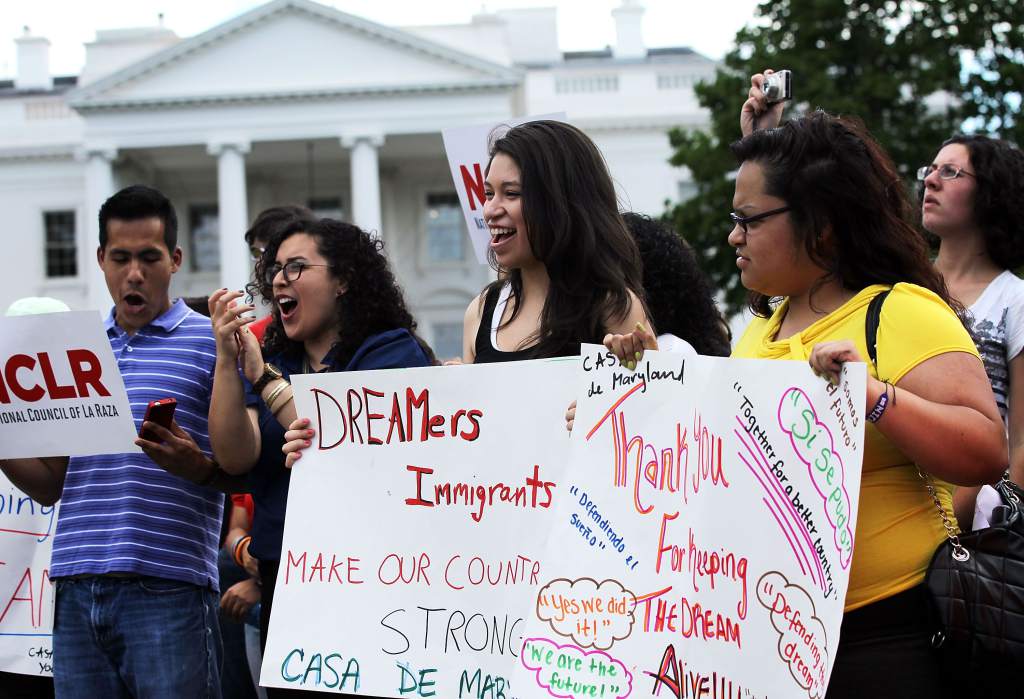 Jóvenes conocidos como «dreamers» en EEUU se manifiestan contra la derogación del DACA (Foto: