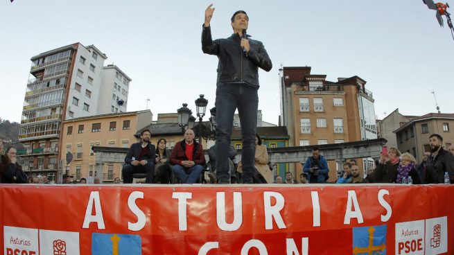 pedro-sanchez-asturias-el-entrego