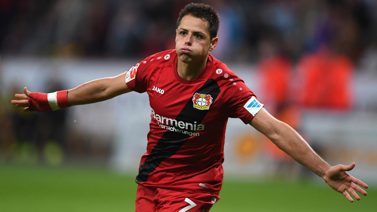 Chicharito celebra un gol con el Bayer Leverkusen. (AFP)