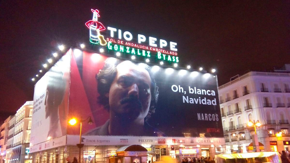 El cartel de la polémica en la Puerta del Sol.