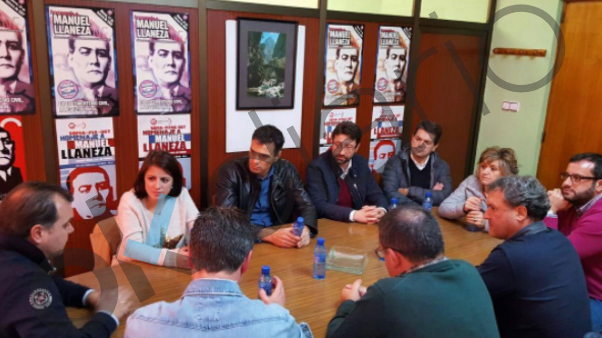 El secretario general del PSOE, Pedro Sánchez, en la reunión con el sindicato minero SOMA. (Foto: Instagram)