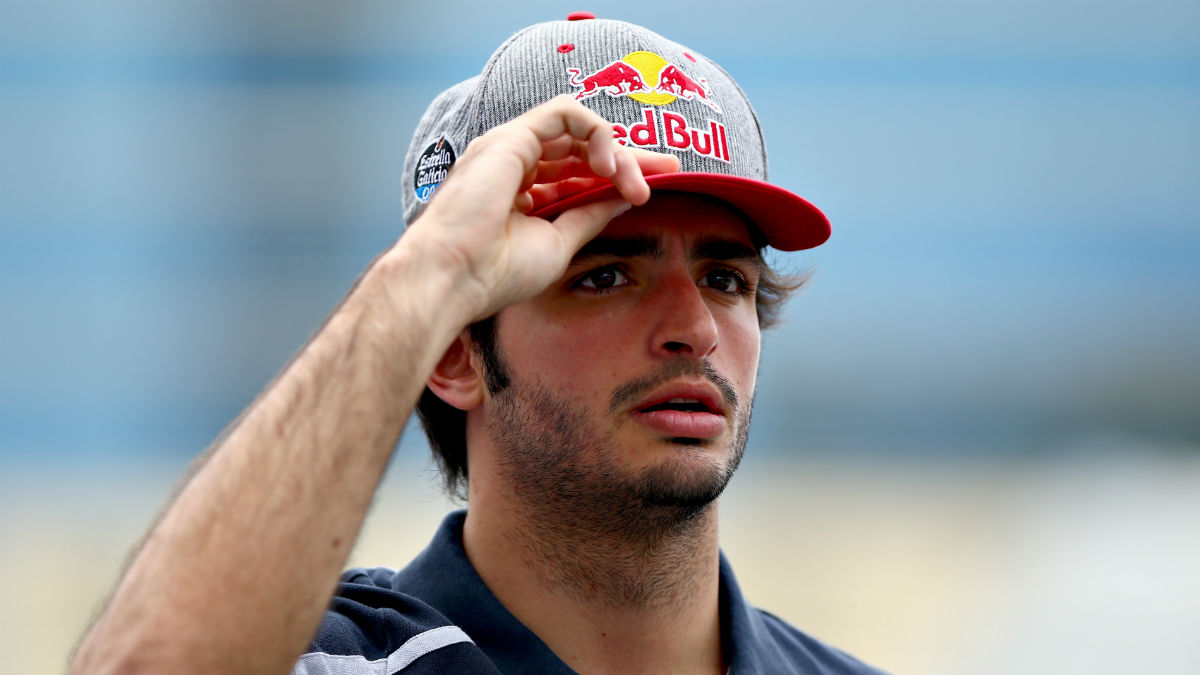 Red Bull no tiene la más mínima intención de soltar a Carlos Sainz. (Getty)