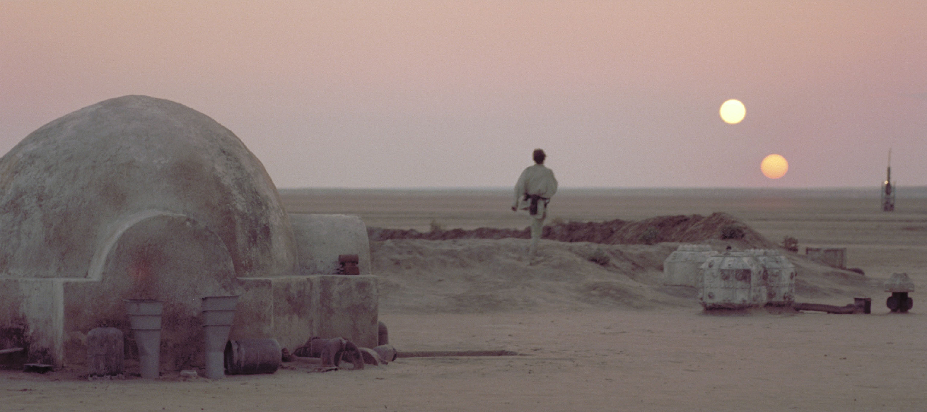 Una escena de Star Wars en el planeta Tatooine, donde se ven sus dos soles. Foto: GeorgeLucas