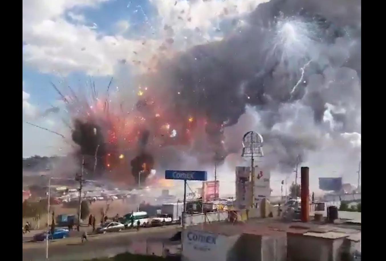 Explosión de fuegos artificiales en México.