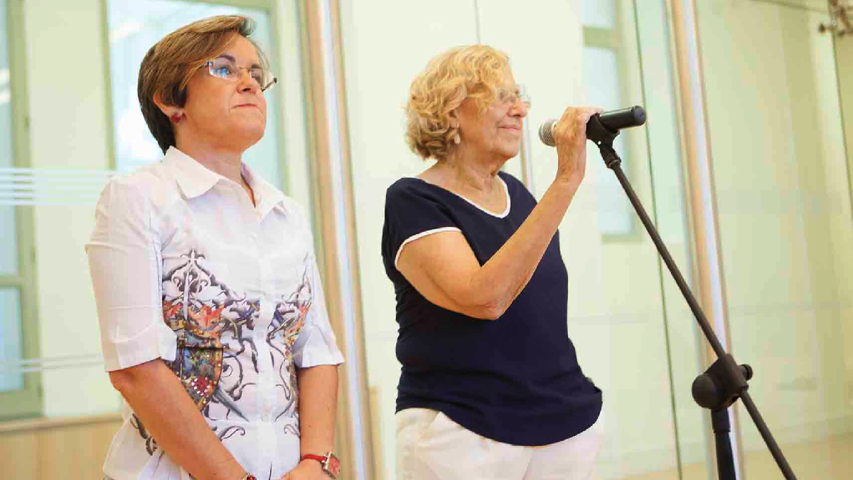 Purificación Causapié y Manuela Carmena. (Foto: Madrid)