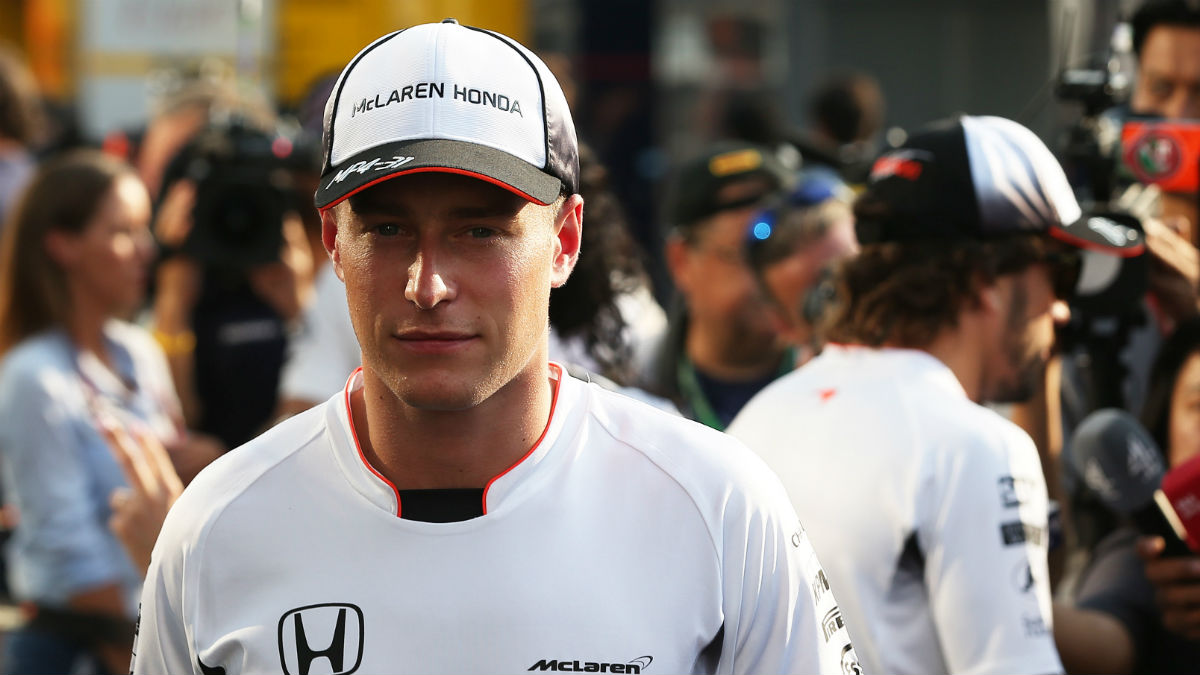 Stoffel Vandoorne considera que McLaren no tendrá suficiente nivel para ganar en 2017. (Getty)
