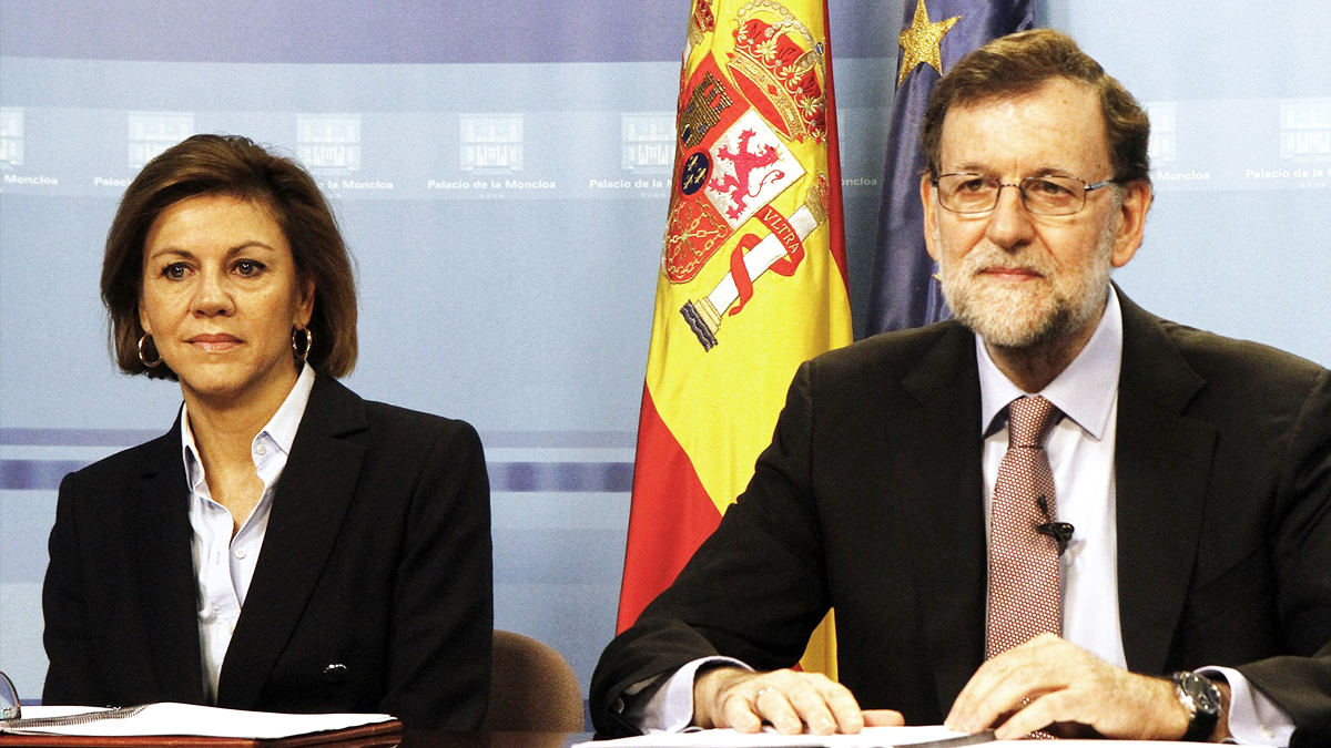 María Dolores de Cospedal y Mariano Rajoy. (Foto: EFE)