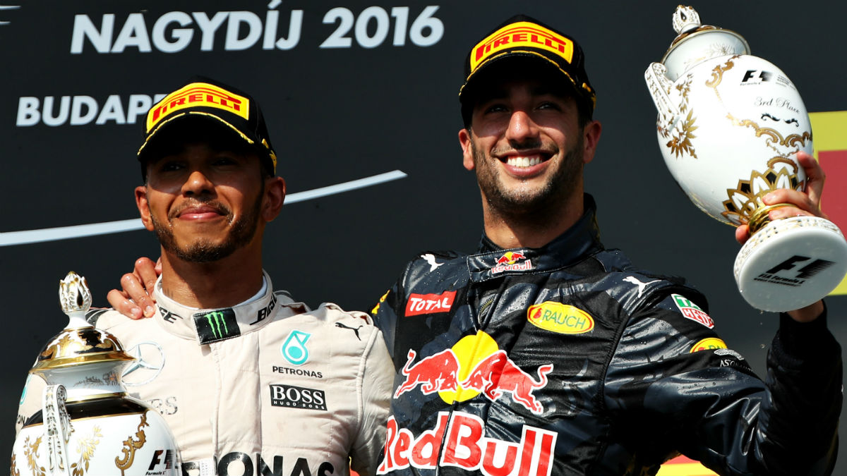 Daniel Ricciardo está plenamente convencido de que ganaría a Lewis Hamilton de tener el mismo coche. (Getty)